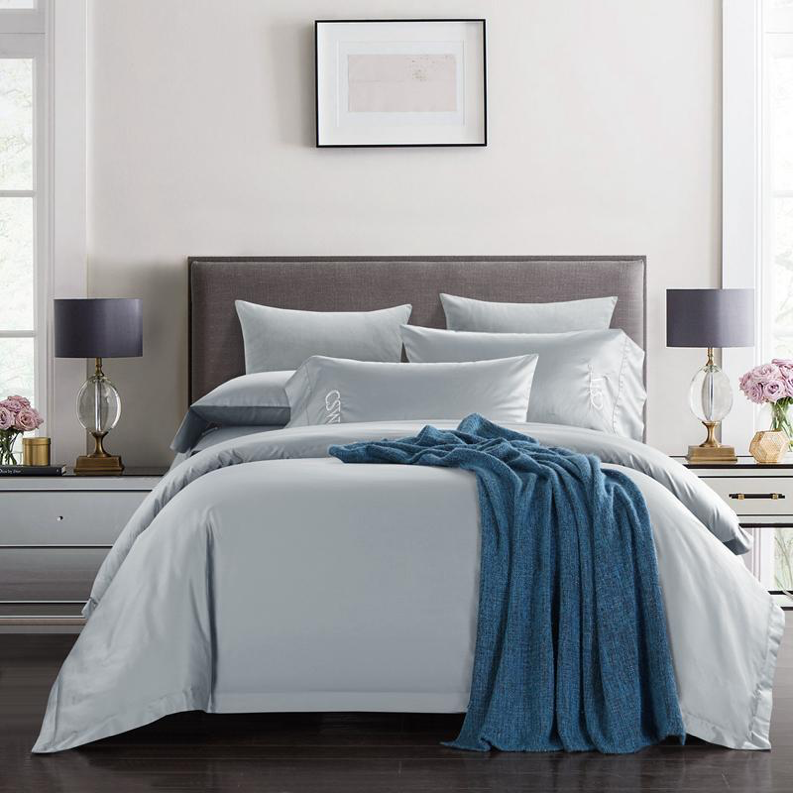 Here come four common materials used in bedding accessories