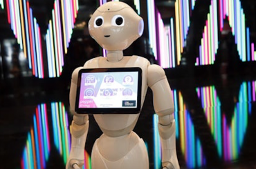 Secrets of Fashionable Showcase: Display Mannequin and Styling