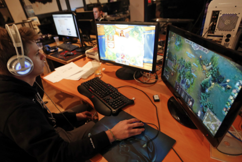 How Are People Earning Money Through Online Gaming ? How Are People Earning Money Through Online Gaming ?