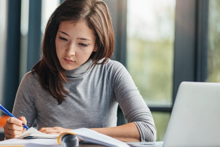 Top 6 Fun Ways to Learn Verbs Online