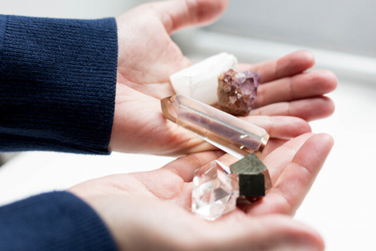 Quick Guide to Choosing Your Crystal Online Quick Guide to Choosing Your Crystal Online