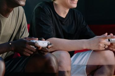 Reasons to Use a Game Controller when Playing