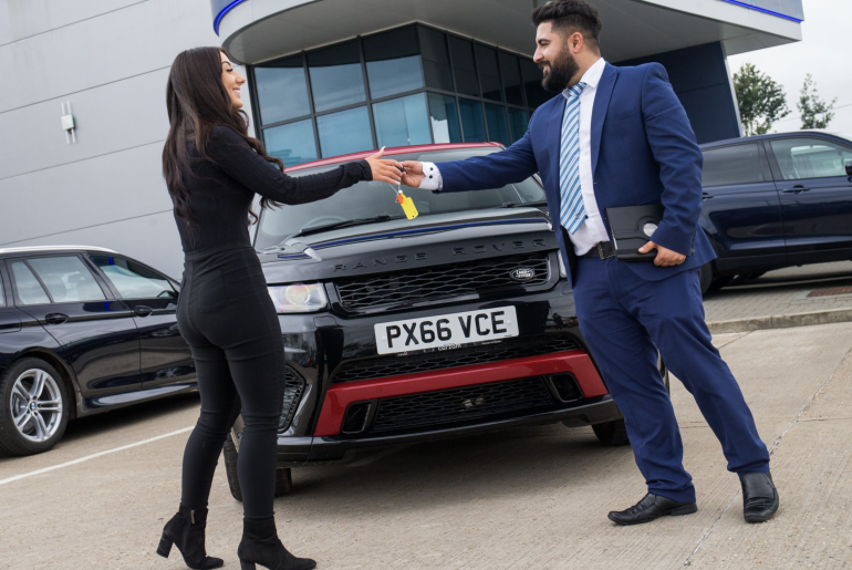 4 Tips on Starting a Car Dealership Business