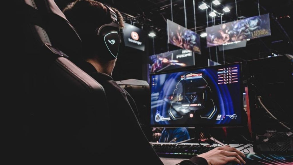 Understanding the Role of Online Gaming in the Sports Industry