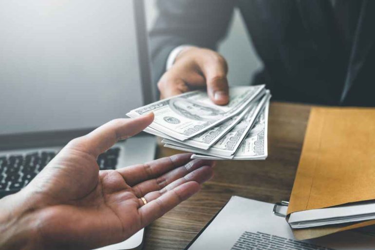 The Significance of Utilizing Loan Comparison Online Platforms for Comparison and Selection of Personal Loans