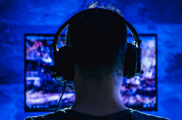 The Unexpected Strategy: Businessmen Using Online Games to Recover Losses The Unexpected Strategy Businessmen Using Online Games to Recover Losses