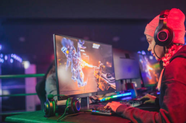 Trends in Online Games: What’s New and What’s Next? Trends in Online Games What’s New and What’s Next?