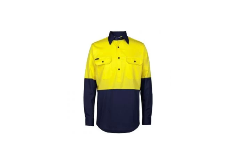 The Top 3 Ways that Embroidery and Printed Workwear Compare